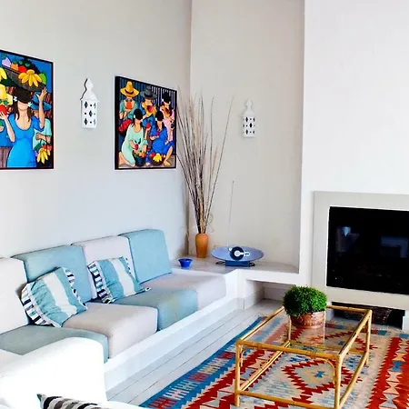 Private Vila832 In Βίλα *