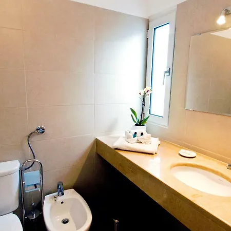 Private Vila832 In *