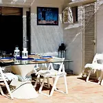 Private Vila832 In *